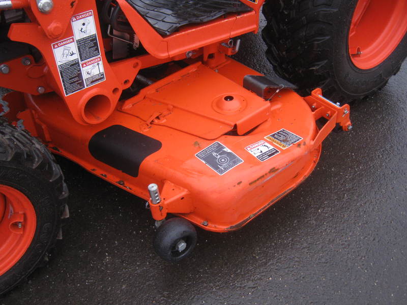 Tractors - Compact  Kubota B2601 Tractor  Photo